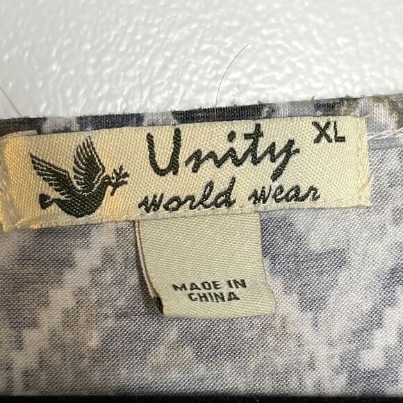 Unity Flutter Sleeve Snake Print Front tie top Black & White Size XL - Picture 6 of 6